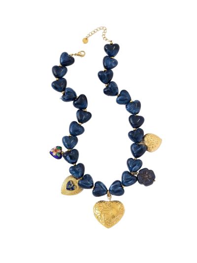 Hartjesketting met marmer effect en gouden bedels