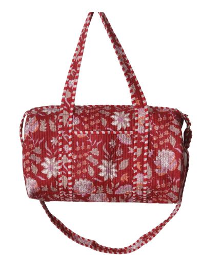  Gewatteerde weekend tas in donkerrood met bloemenprint