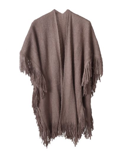 Fijngebreide omslagdoek in taupe met franjes