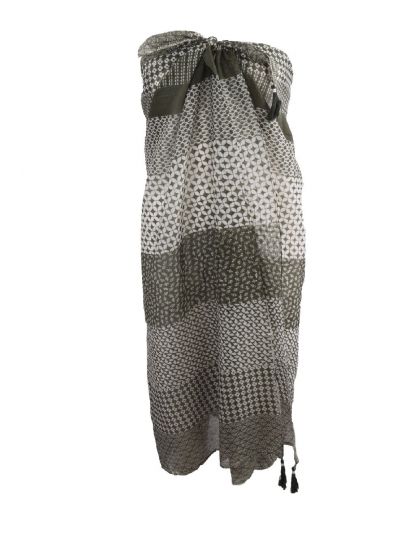 Legergroene pareo met diverse prints