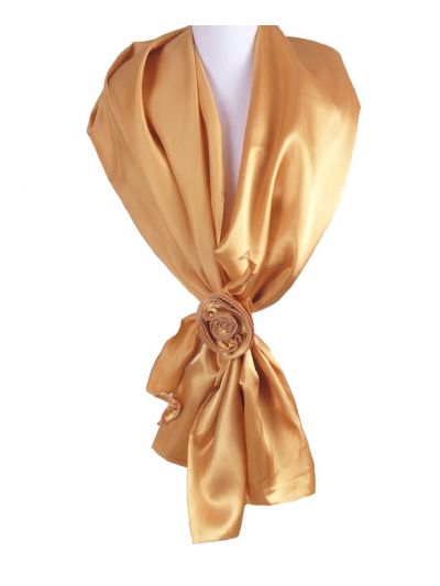 Goudkleurige satijnen stola met rozen corsage 