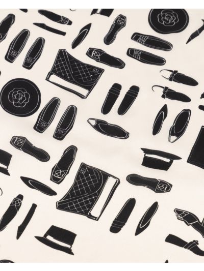 Zijden sjaaltje met fashionprint in zwart-wit