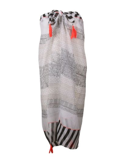 Witte sarong met ornament in goud en kwasten franjes in koraalroze