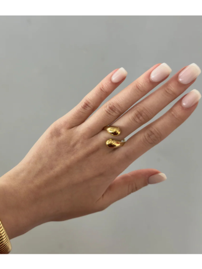 Chunky teardrops ring