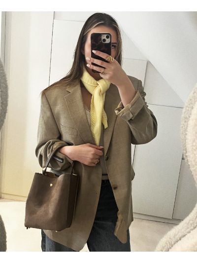 Gigi driehoek sjaaltje
