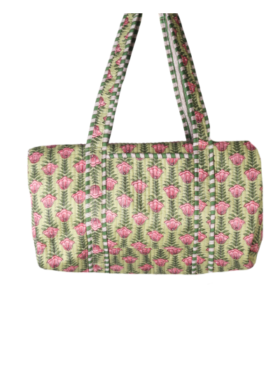 Gewatteerde weekend tas in groen met bloemenprint