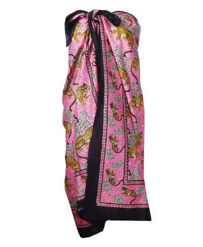 Roze sarong met panterprint