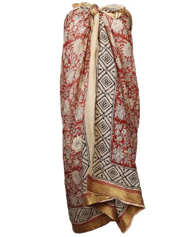 Zandkleurige katoenen sarong met rode bloemen