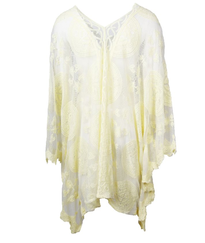 Kanten poncho in botergeel