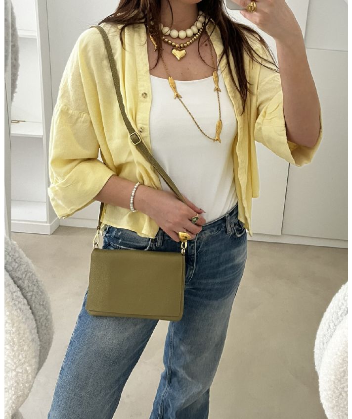 Leren fold-over clutch in olijfgroen