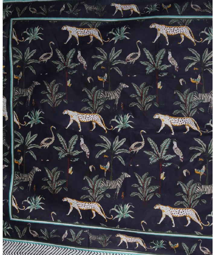 Sarong in donkerblauw met tropische dierenprint