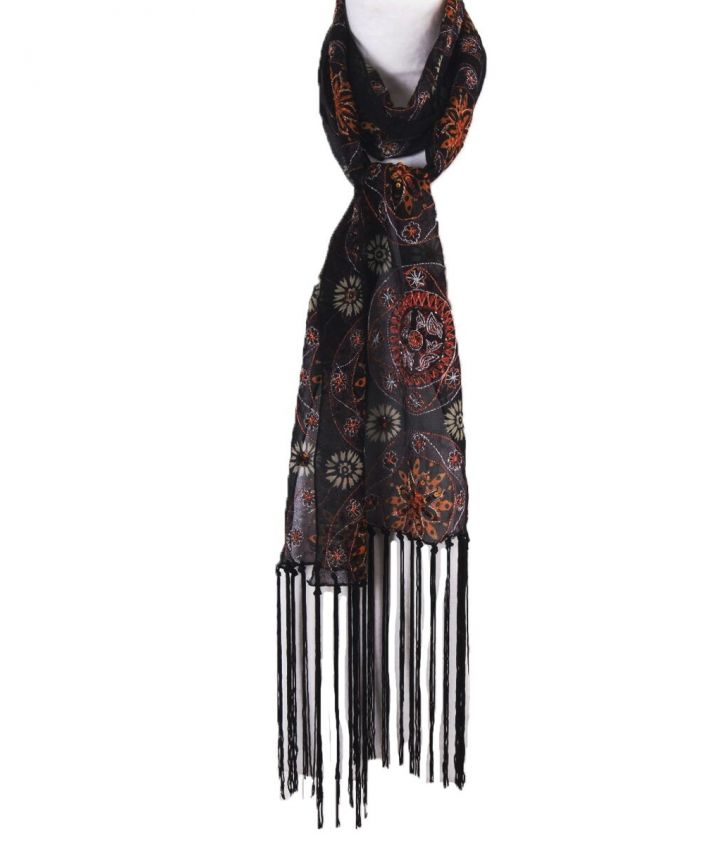 Zwarte crepe sjaal met metallic-garen en pailletten