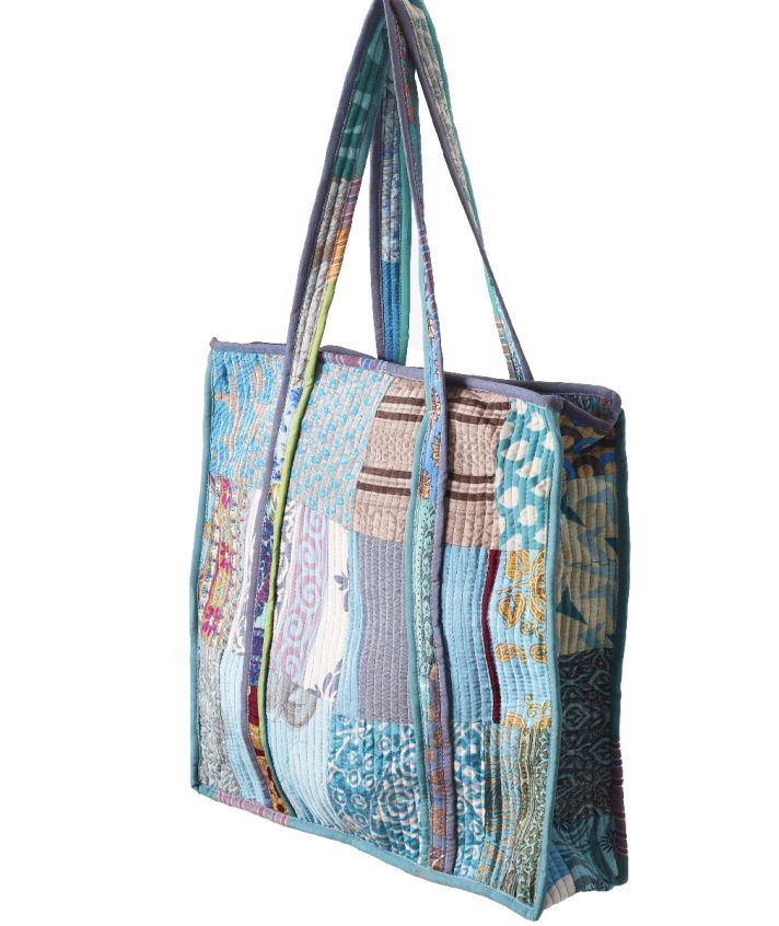 Gewatteerde shopper met patchwork print