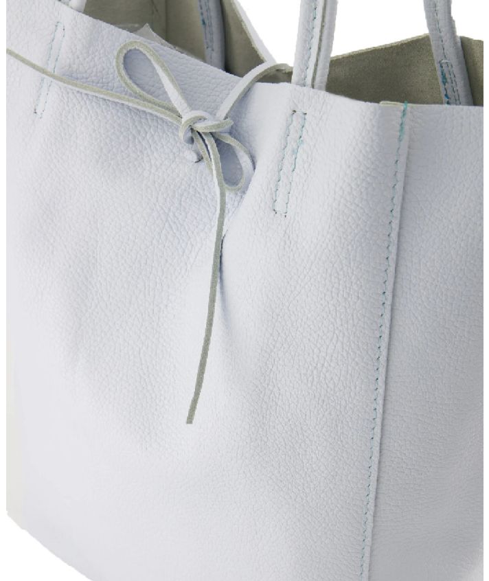 Lederen shopper in zachtblauw