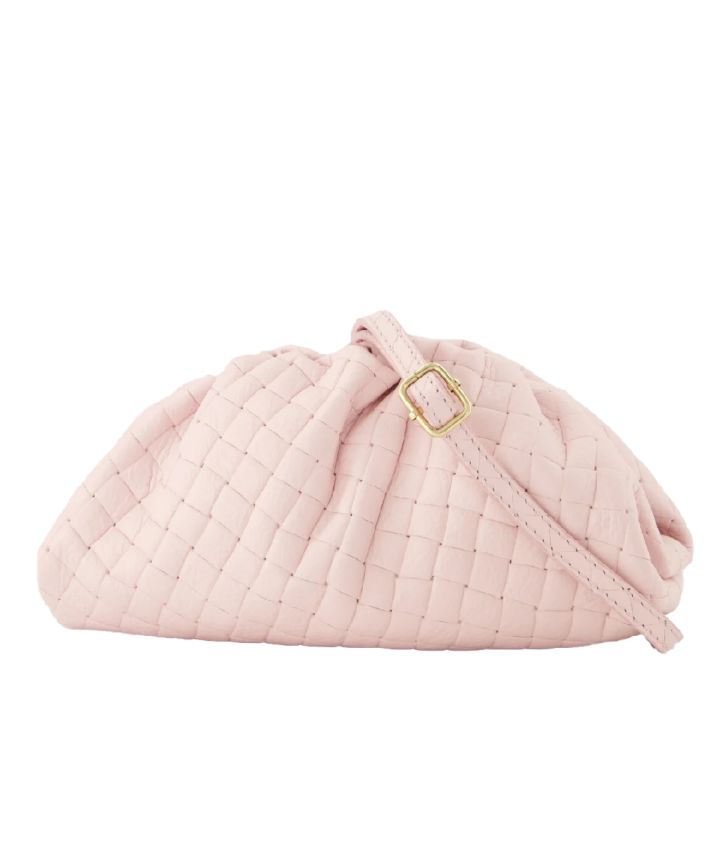 Leren gevlochten crossbody clutch in lichtroze