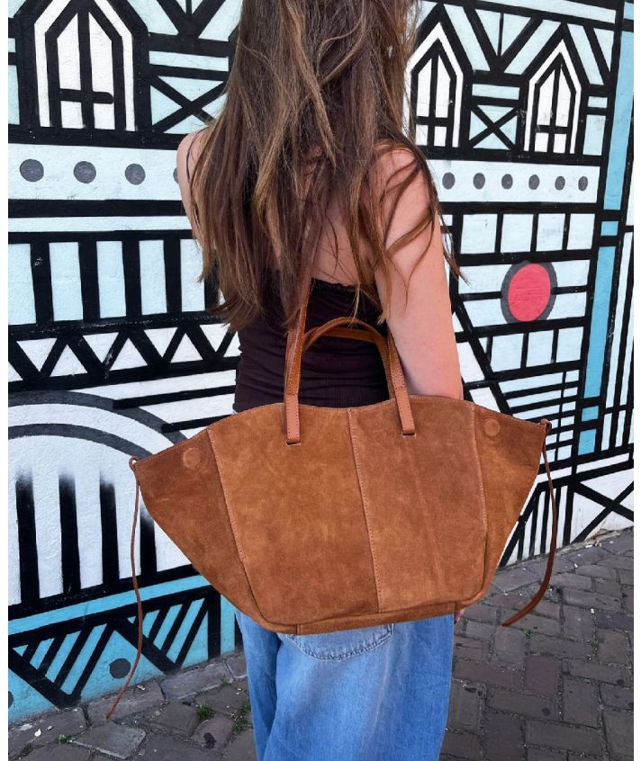  Olivia Schoudertas in de kleur camel 