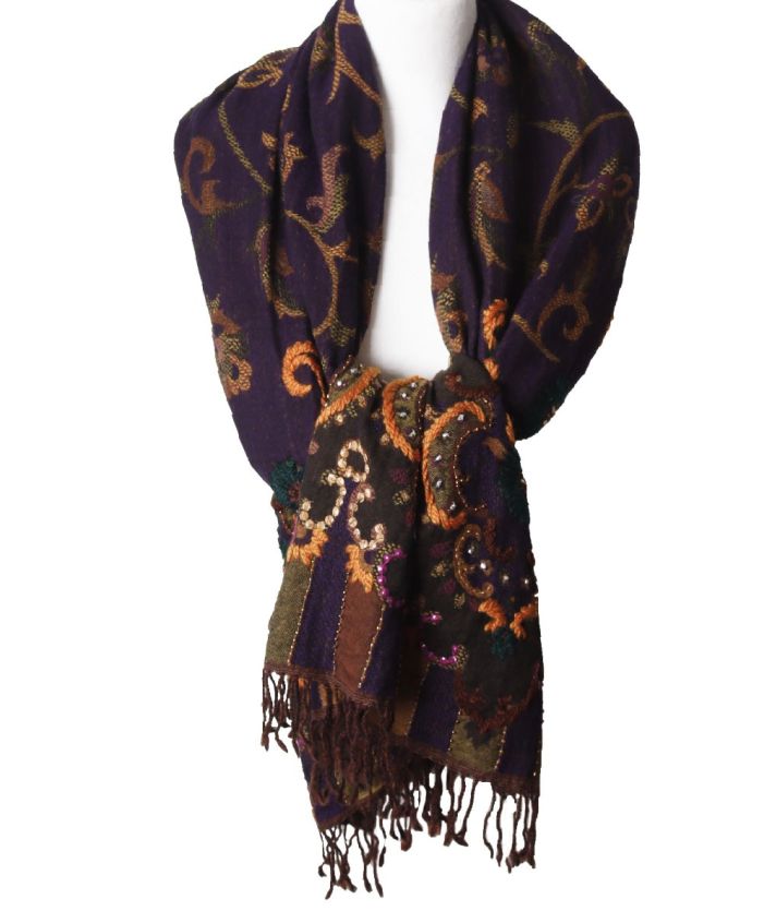 Paarse wollen sjaal met paisley en pailletten