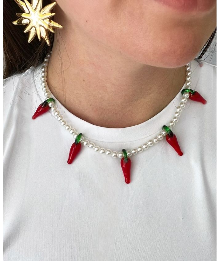 Parelketting met rode pepers 