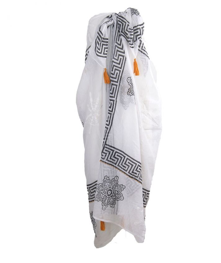 Witte pareo met mixed design 
