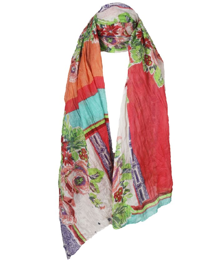 Zalmkleurige sjaal met bloemenprint