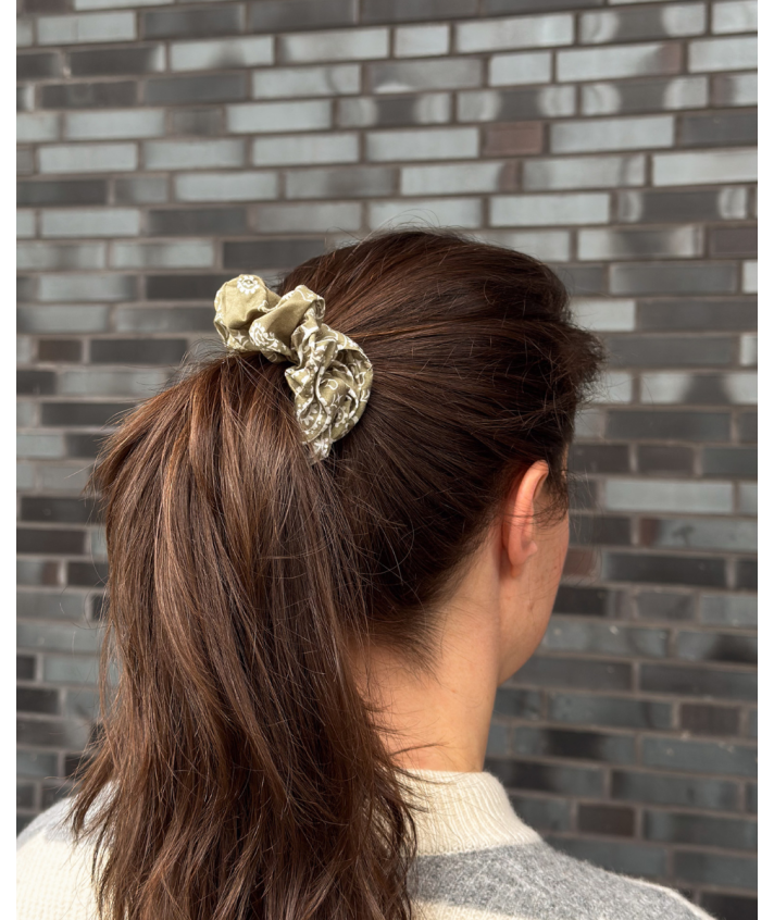 Bandana scrunchie