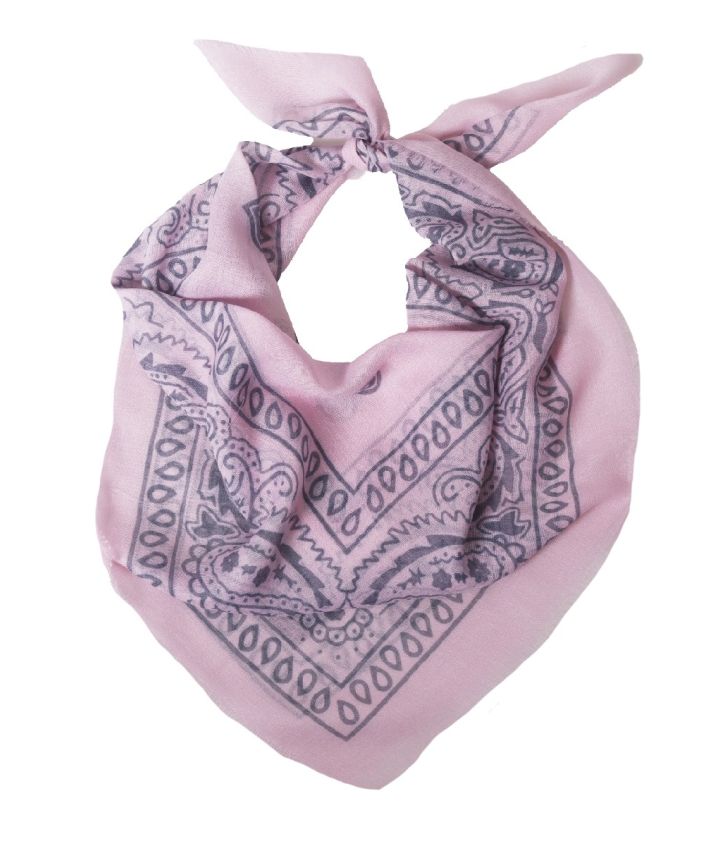 Klassieke bandana sjaal in lichtroze