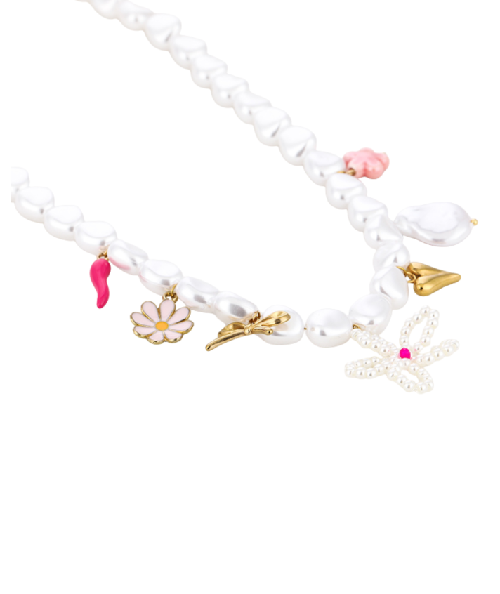 Parelketting met schattige bedels