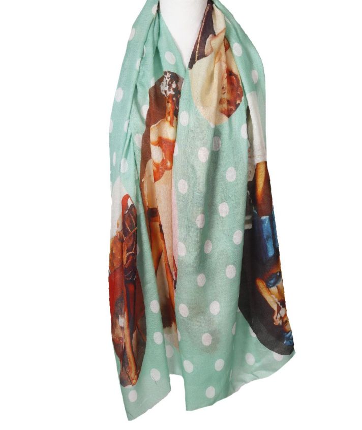 Mintgroene sjaal met pin-up style print