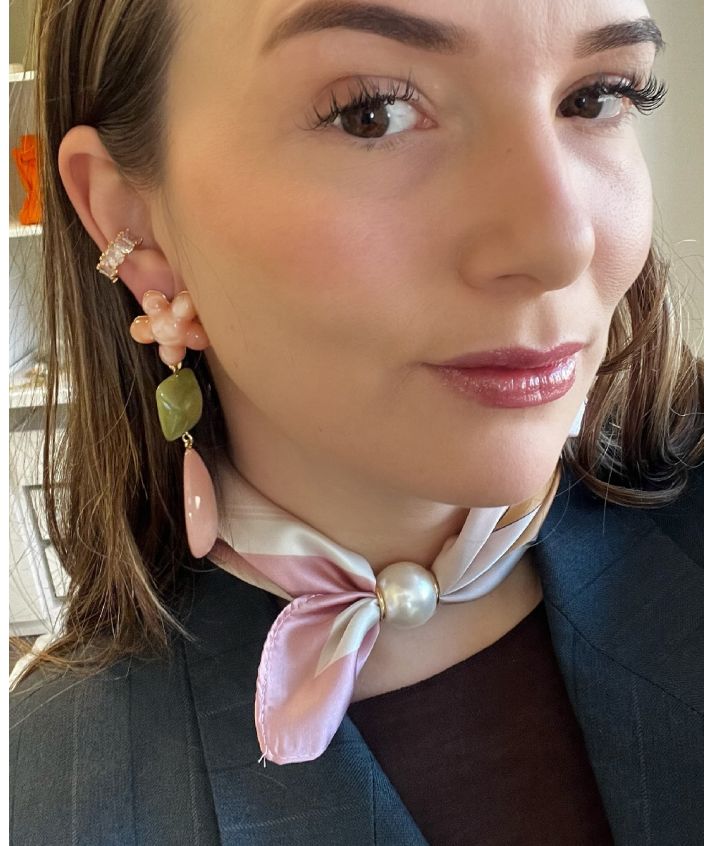 Statement oorbellen met roze kraaltjes