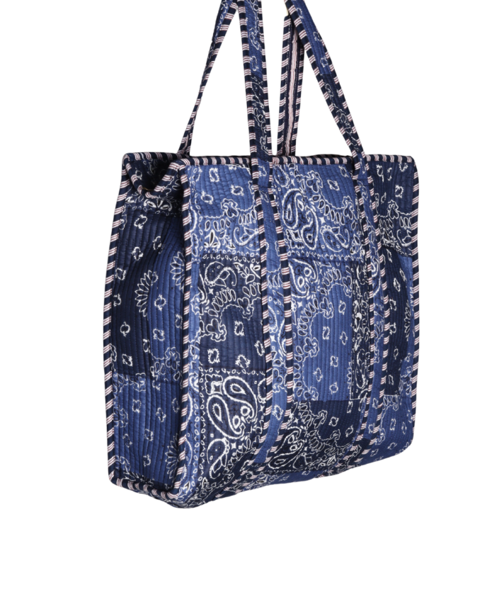 Gewatteerde shopper tas met bandana print