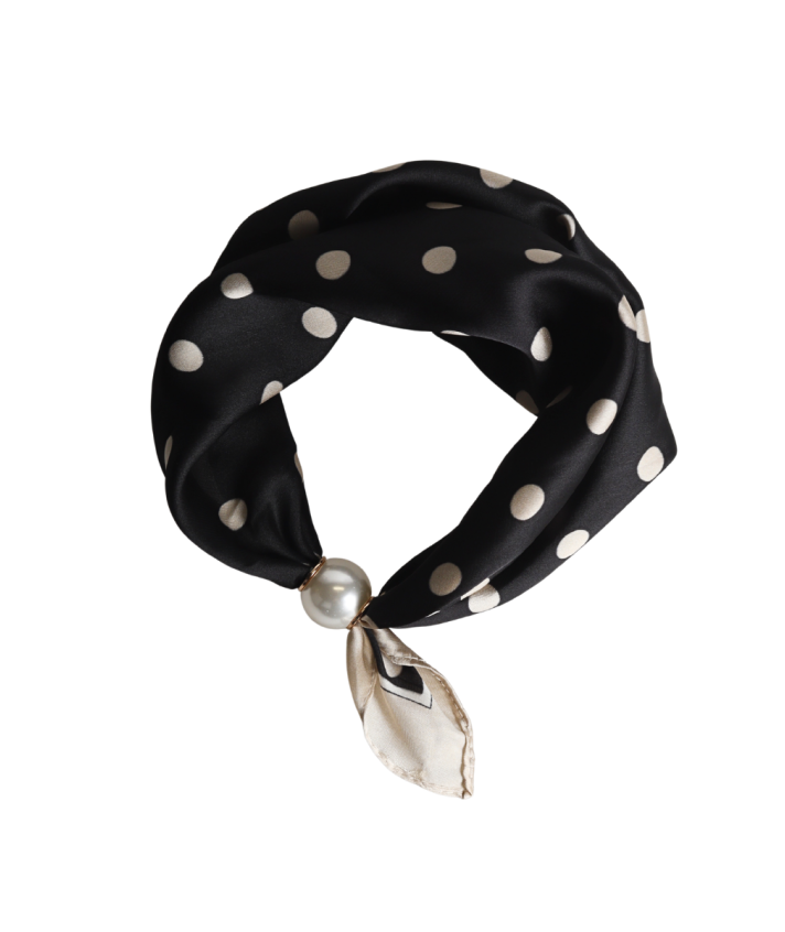 Polkadot sjaaltje met parel sluiting