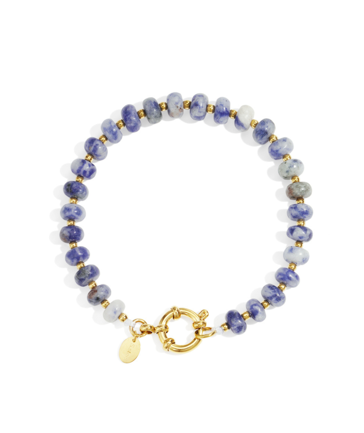 Kralen armband met bolsluiting in blauw