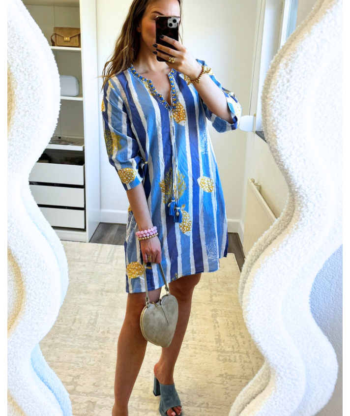 Lange tuniek met kralen hals in blauw