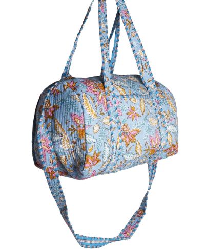 Gewatteerde weekend tas in blauw met bloemenprint
