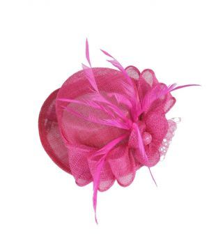 Cerise roze sinamay haaraccessoire op clips