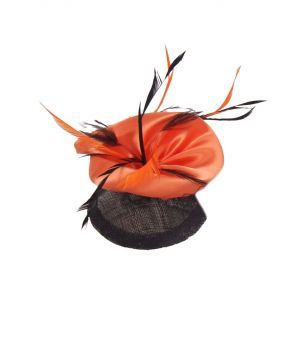 Oranje - zwarte haaraccessoire met satijn, tulle en veertjes