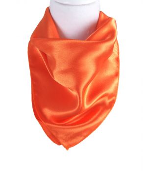 Vierkante satijnen sjaal in de kleur oranje