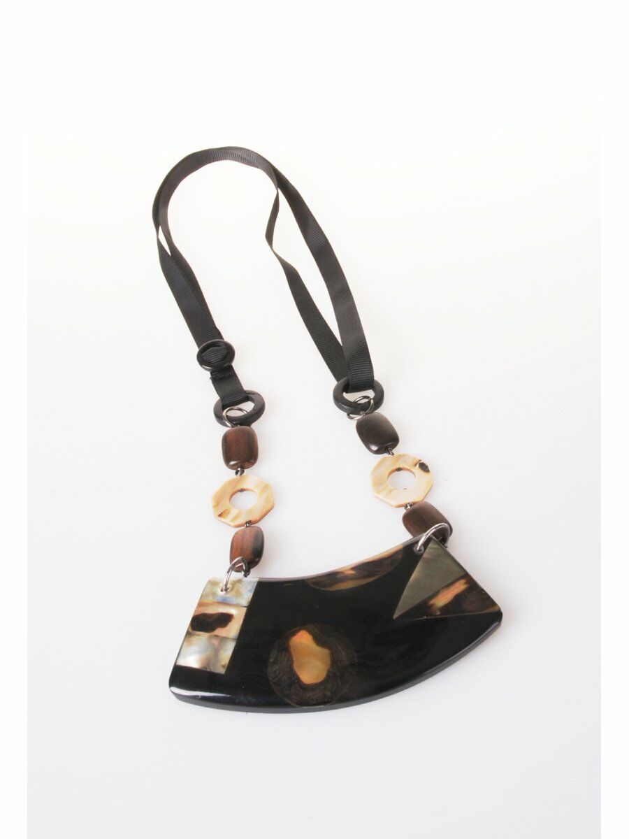 Zwart Bruine Ketting Van Ribslint En Faux Parelmoer huismerk kopen in de aanbieding Zwart Bruine Ketting Van Ribslint En Faux Parelmoer huismerk kopen in de aanbieding