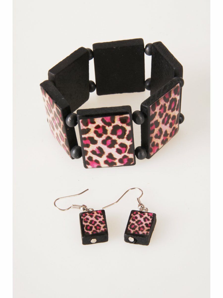 Houten Armband In Roze Panterprint huismerk kopen in de aanbieding
