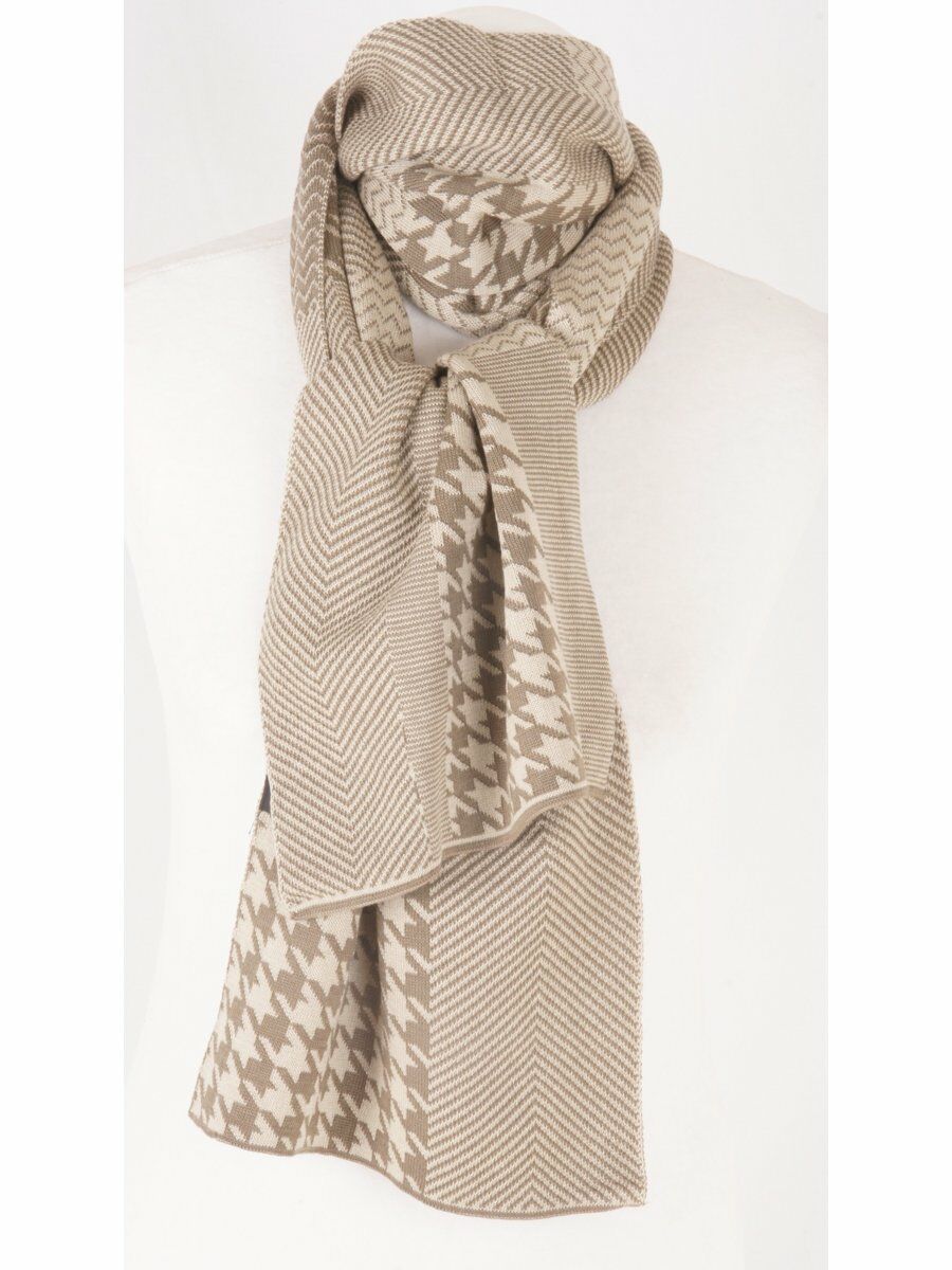 Taupe Beige Gebreide Sjaal Met Diverse Verschillende Patroonvlakken huismerk kopen in de aanbieding