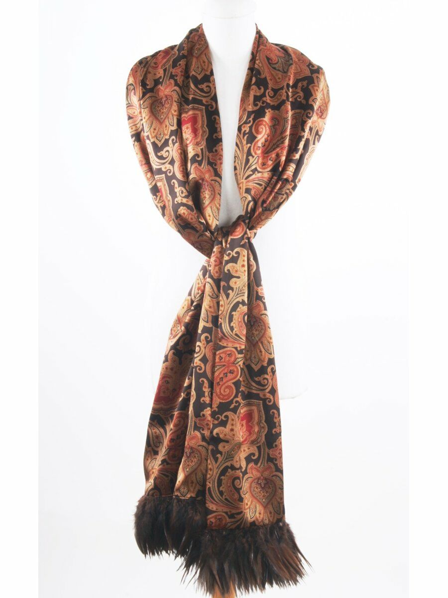 Zijden Stola Met Paisley Design En Plume De Coq Veren huismerk kopen in de aanbieding Zijden Stola Met Paisley Design En Plume De Coq Veren huismerk kopen in de aanbieding