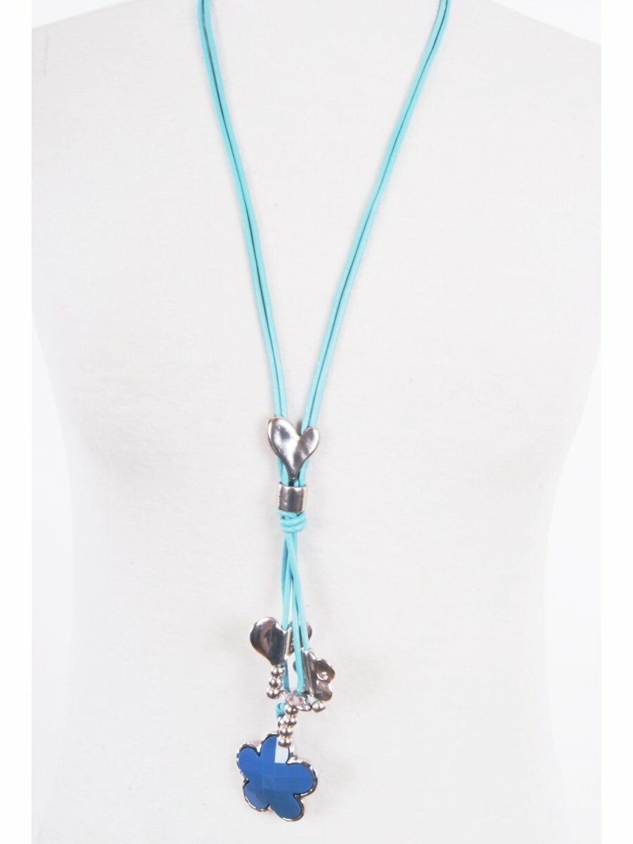 Halsketting Van Turquoise Faux Leer En Zilverkleurige Bedels huismerk kopen in de aanbieding