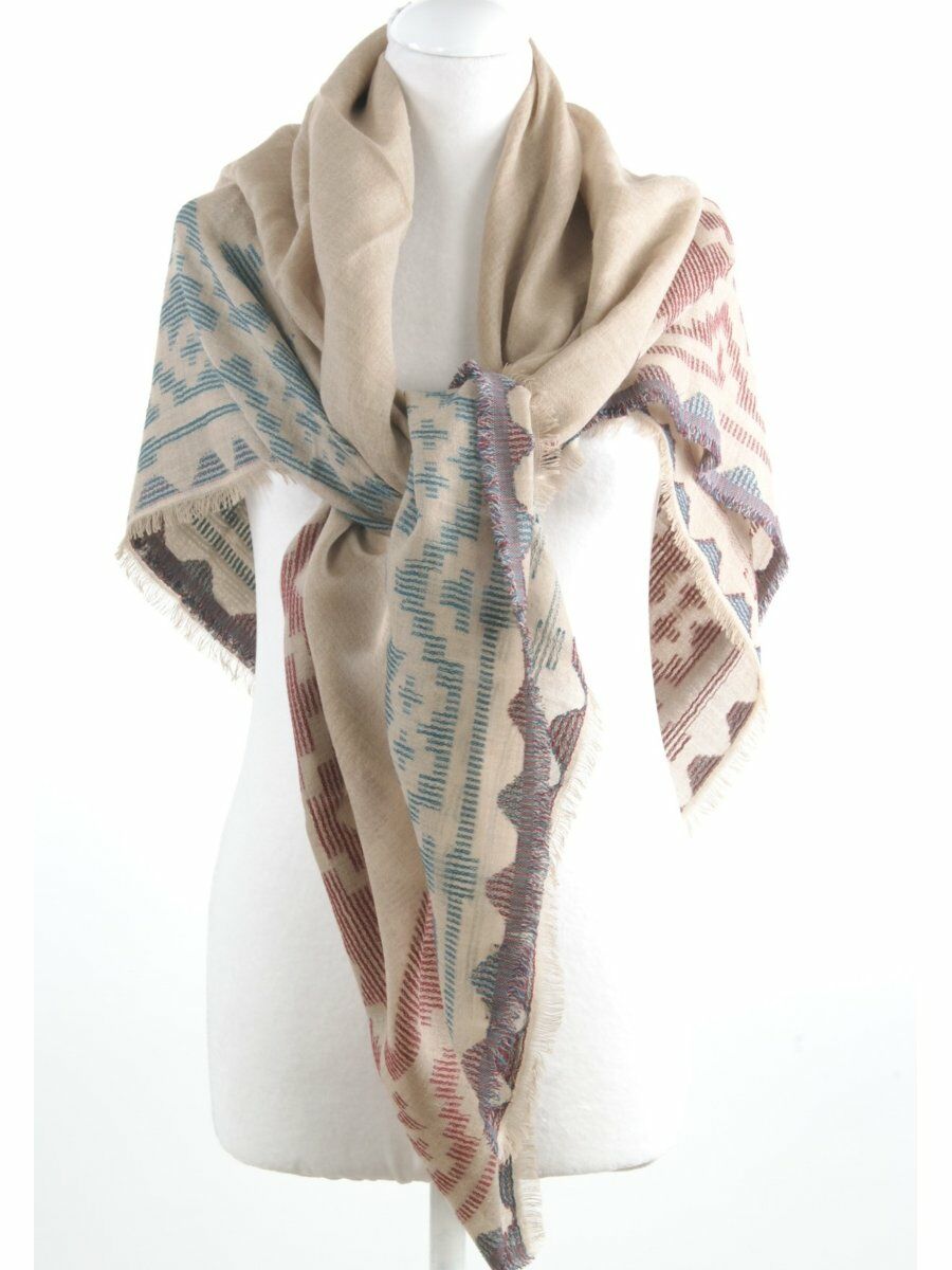 Beige Wollen Sjaal Met Ingeweven Aztec Patroon huismerk kopen in de aanbieding Beige Wollen Sjaal Met Ingeweven Aztec Patroon huismerk kopen in de aanbieding