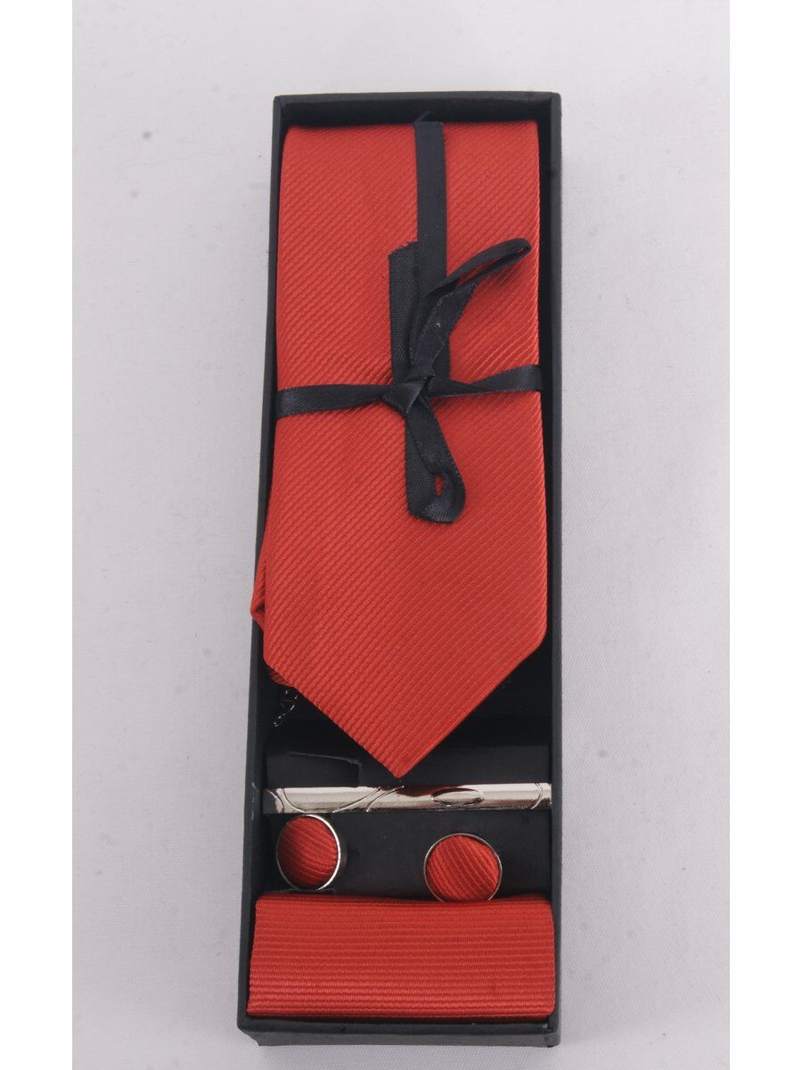 Kadoset Van Stropdas Pochet Manchetknopen In Rood En Dasspeld huismerk kopen in de aanbieding