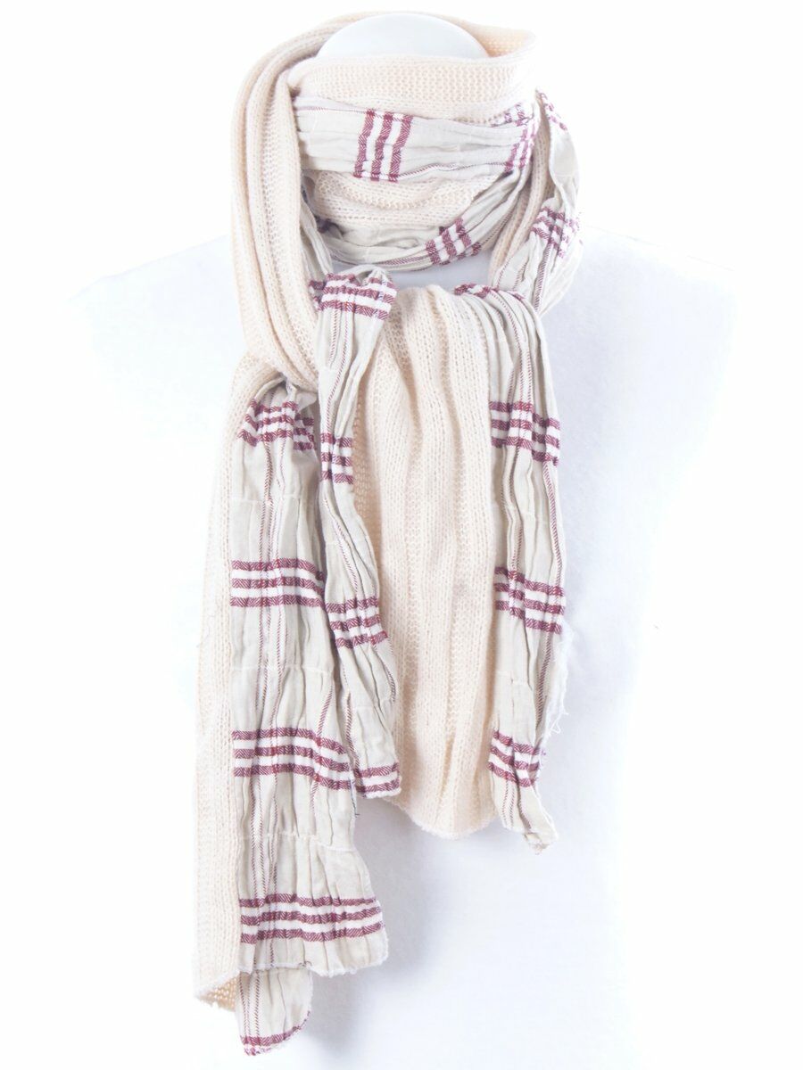 Ecrukleurige Sjaal Half Gebreid Linnenlook Met Rode Ruit huismerk kopen in de aanbieding