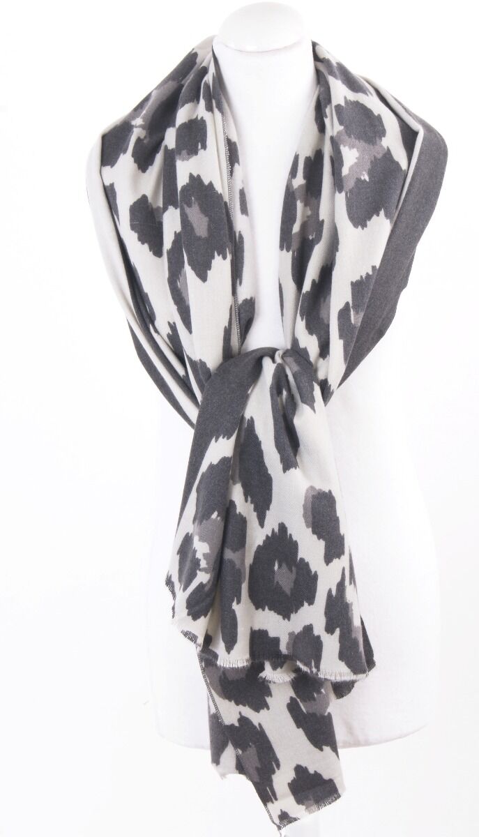 Ultra Zachte Panterprint Sjaal In Donker En Lichtgrijs huismerk kopen in de aanbieding Ultra Zachte Panterprint Sjaal In Donker En Lichtgrijs huismerk kopen in de aanbieding