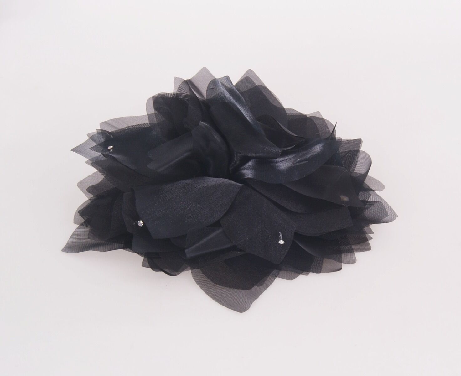 Haarbloem Corsage In Zwart Changeant Organza Met Strass huismerk kopen in de aanbieding Haarbloem Corsage In Zwart Changeant Organza Met Strass huismerk kopen in de aanbieding