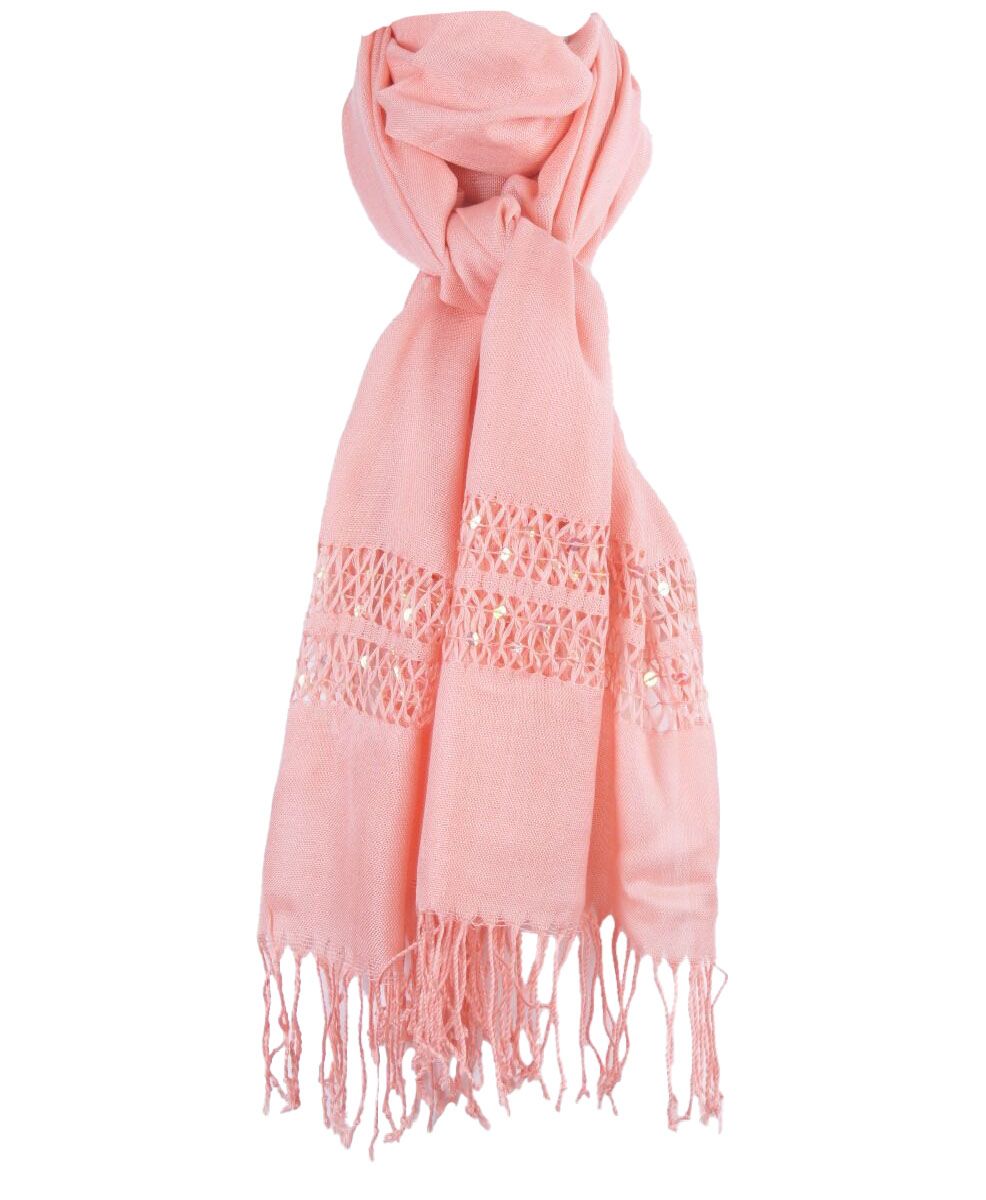 Zalm roze sjaal met opengewerkt gedeelte